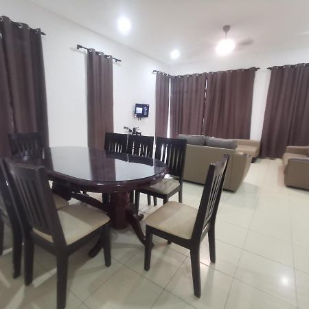 Oyo Homes 90524 D'J Pegaso Serom Homestay Muar Extérieur photo