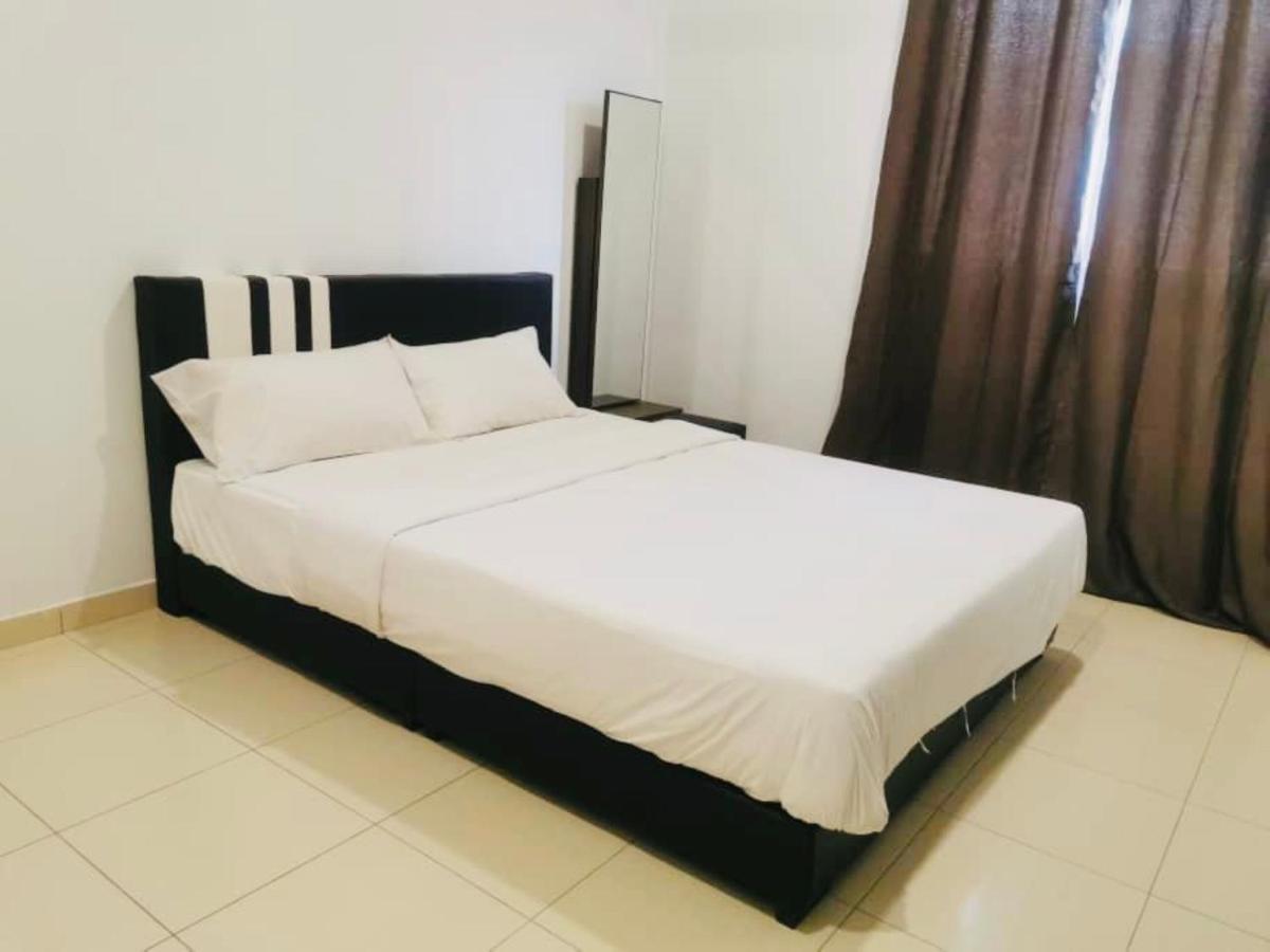 Oyo Homes 90524 D'J Pegaso Serom Homestay Muar Extérieur photo