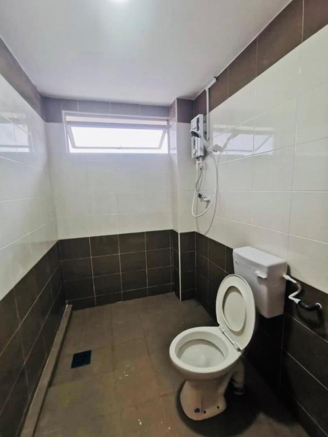Oyo Homes 90524 D'J Pegaso Serom Homestay Muar Extérieur photo