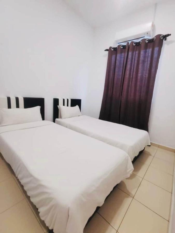 Oyo Homes 90524 D'J Pegaso Serom Homestay Muar Extérieur photo