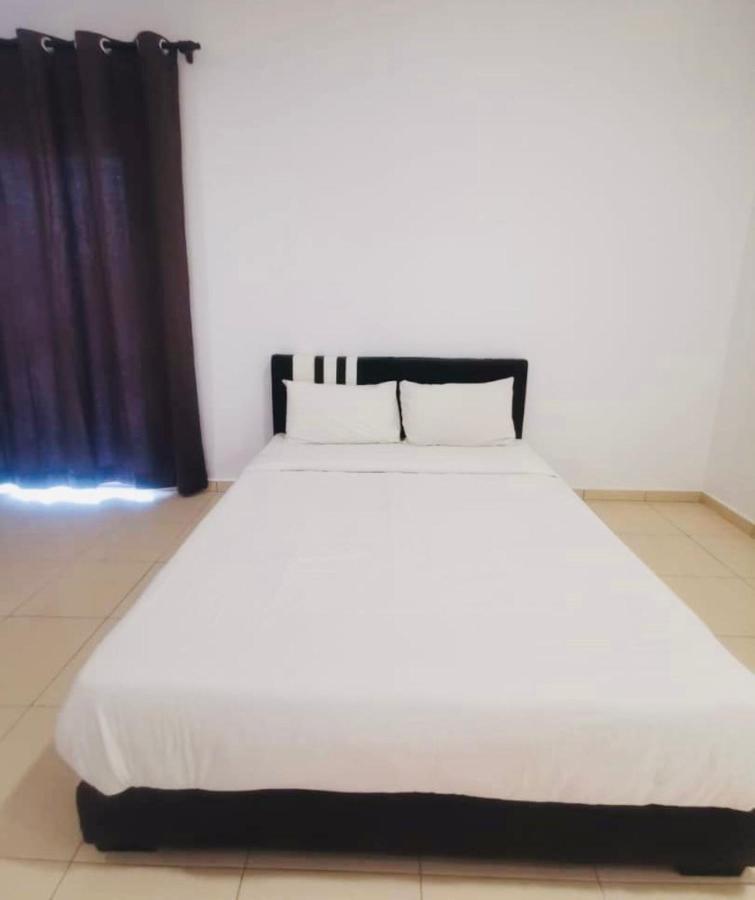 Oyo Homes 90524 D'J Pegaso Serom Homestay Muar Extérieur photo